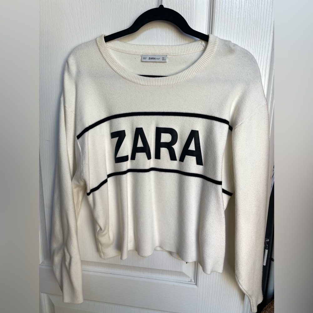 Zara knit sweater size large